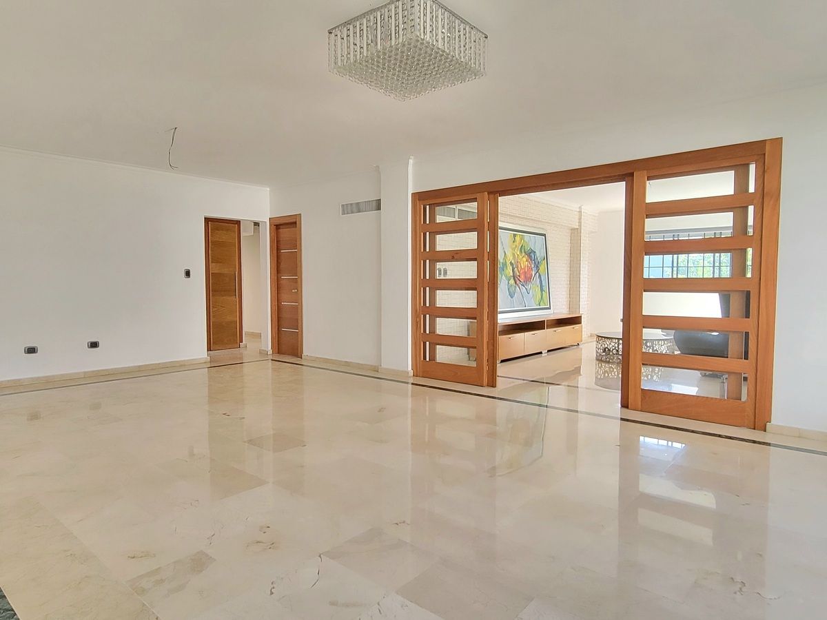 2 de 25: Sala / Comedor