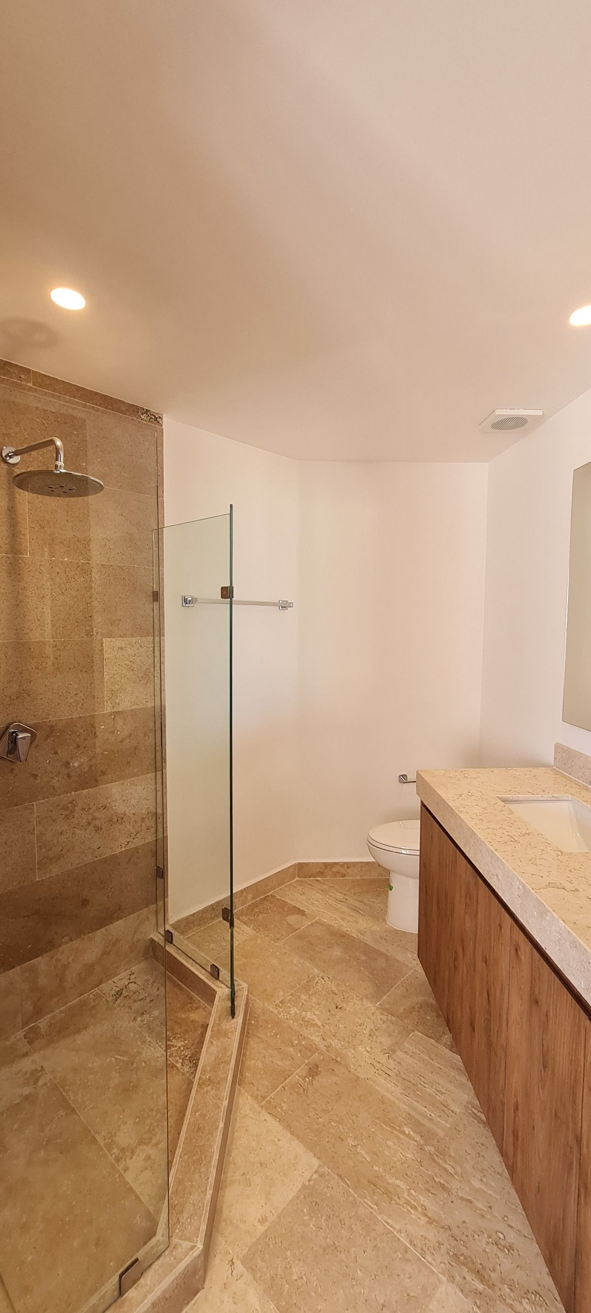 10 de 19: BAÑO COMPLETO