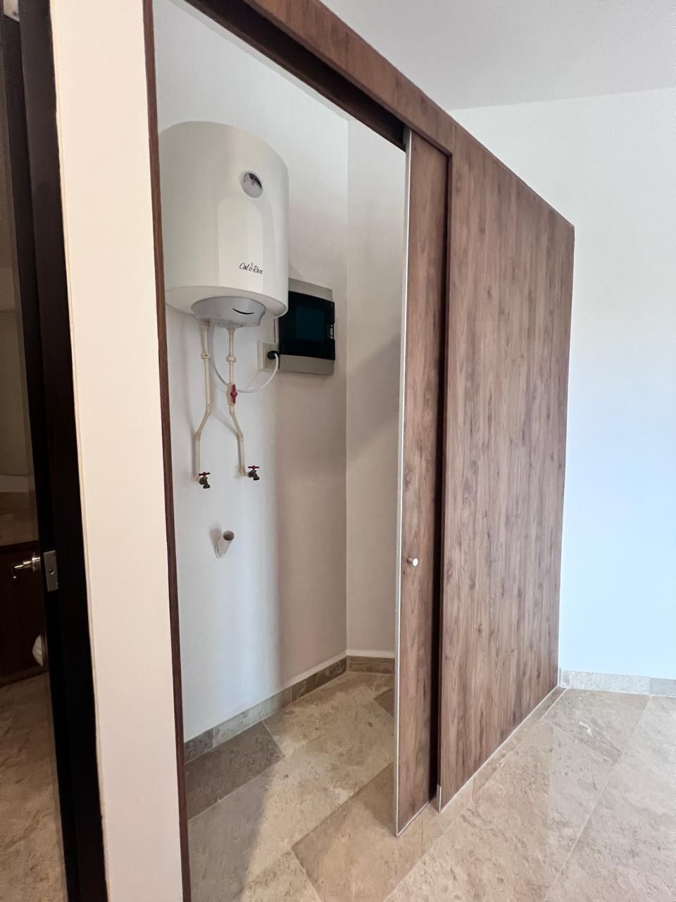 11 de 19: AREA CALENTADOR Y SERVICIOS