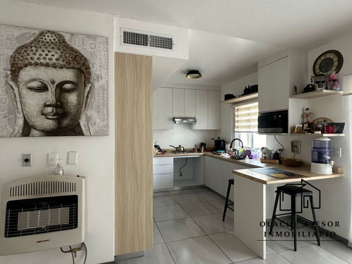 3 of 10: COCINA