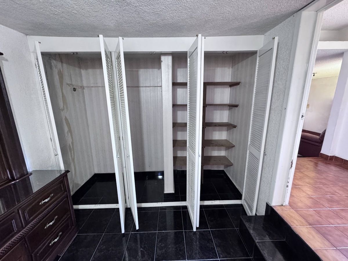 6 of 12: closets a la medida