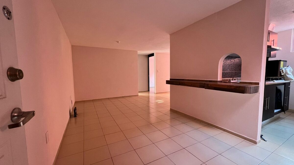 ENTRADA AL DEPARTAMENTO