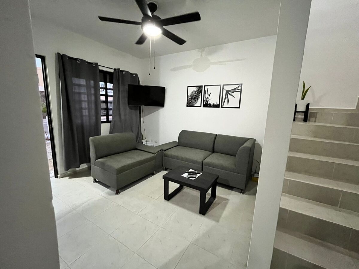 2 of 16: Sala