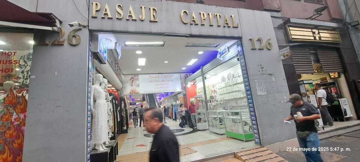 1 de 7: La Plaza cuenta con 3 ingresos