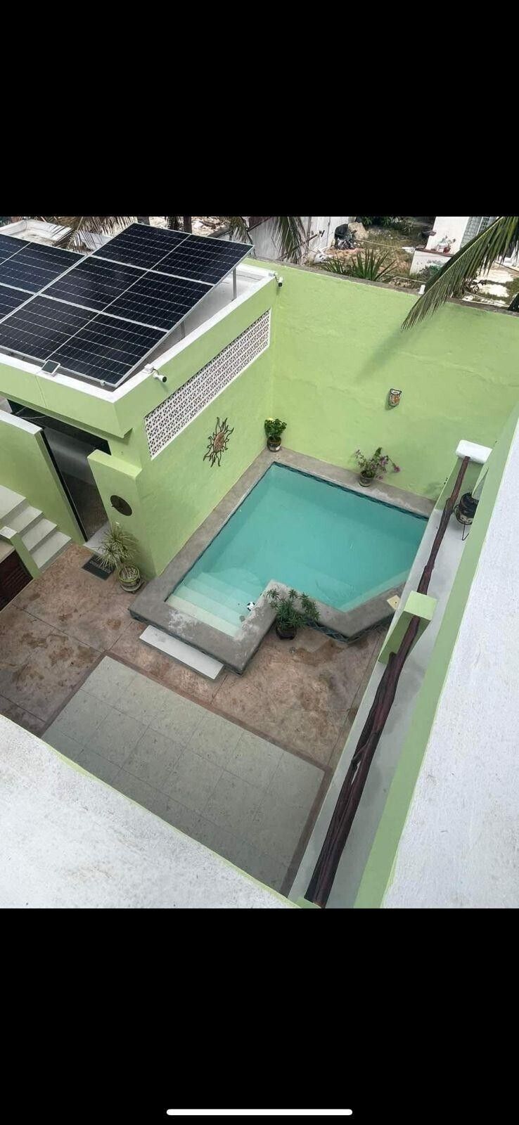 2 de 28: Pool