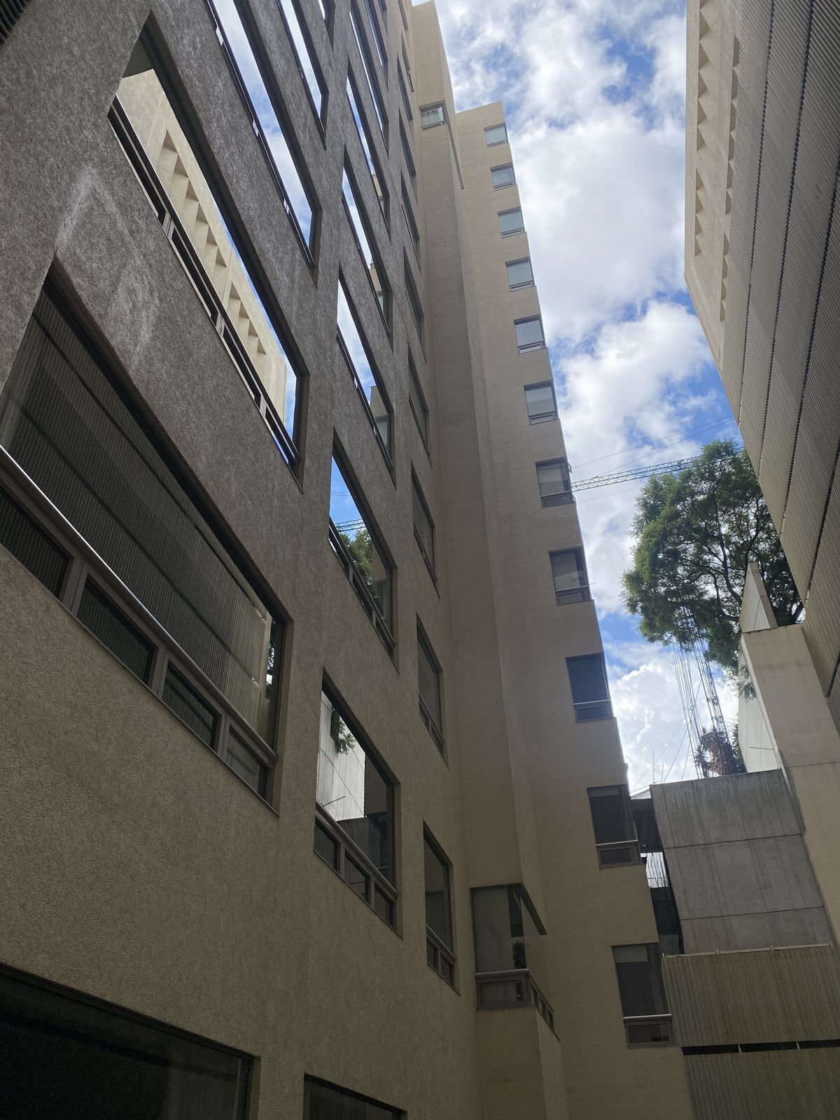 4 de 37