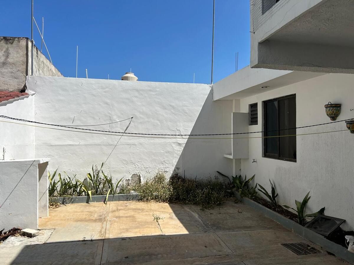 6 of 14: terraza