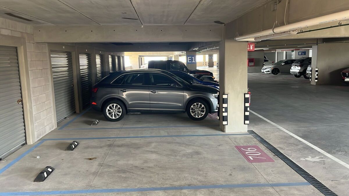 16 de 17: estacionamiento