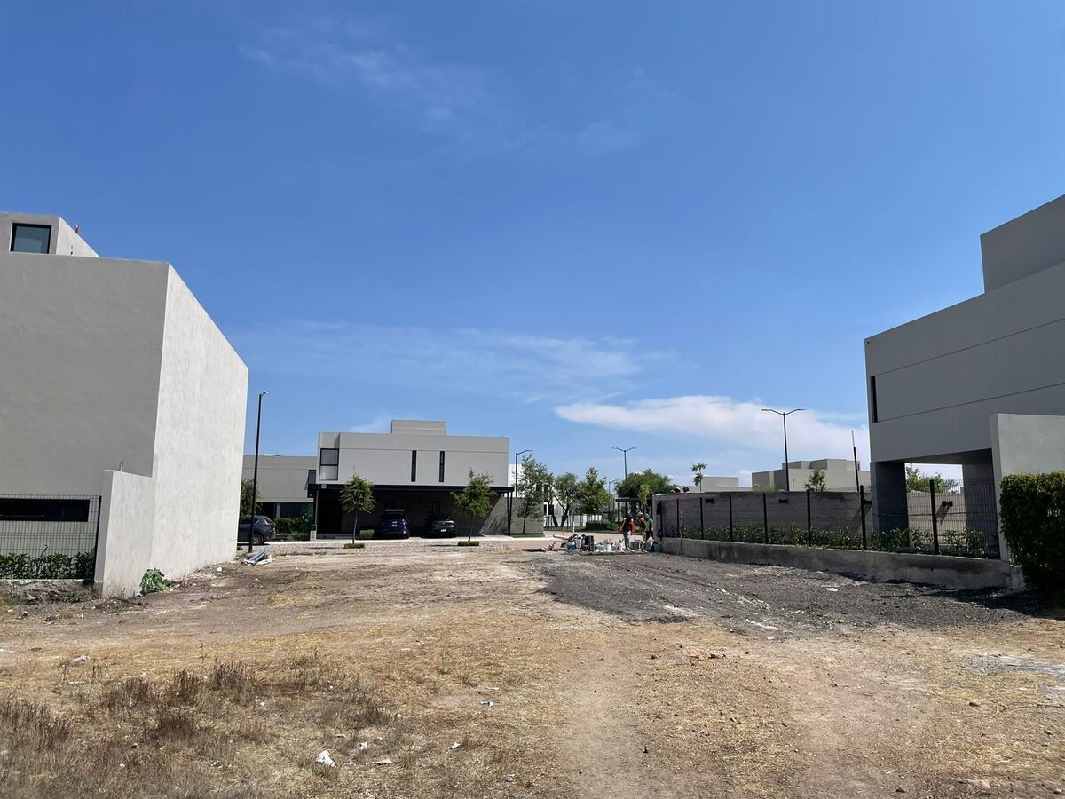 Venta de terreno en Lomas del Campanario Norte - foto 3
