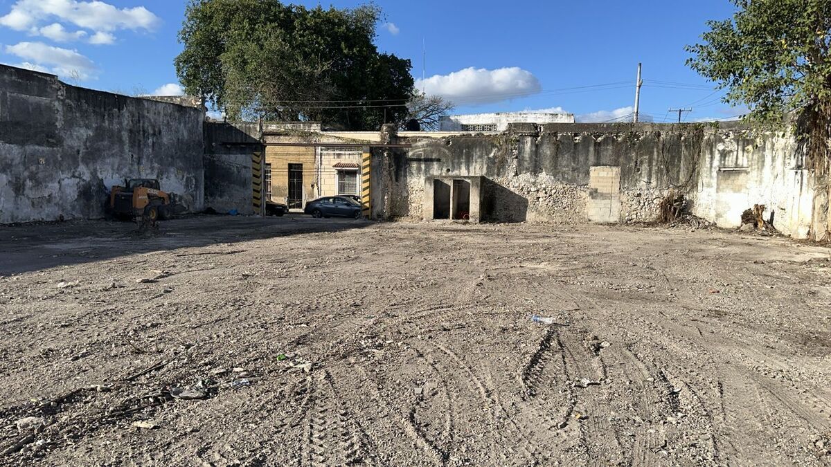 Terreno Comercial en Venta en Esquina. Colonia Centro, Mérida - foto 2