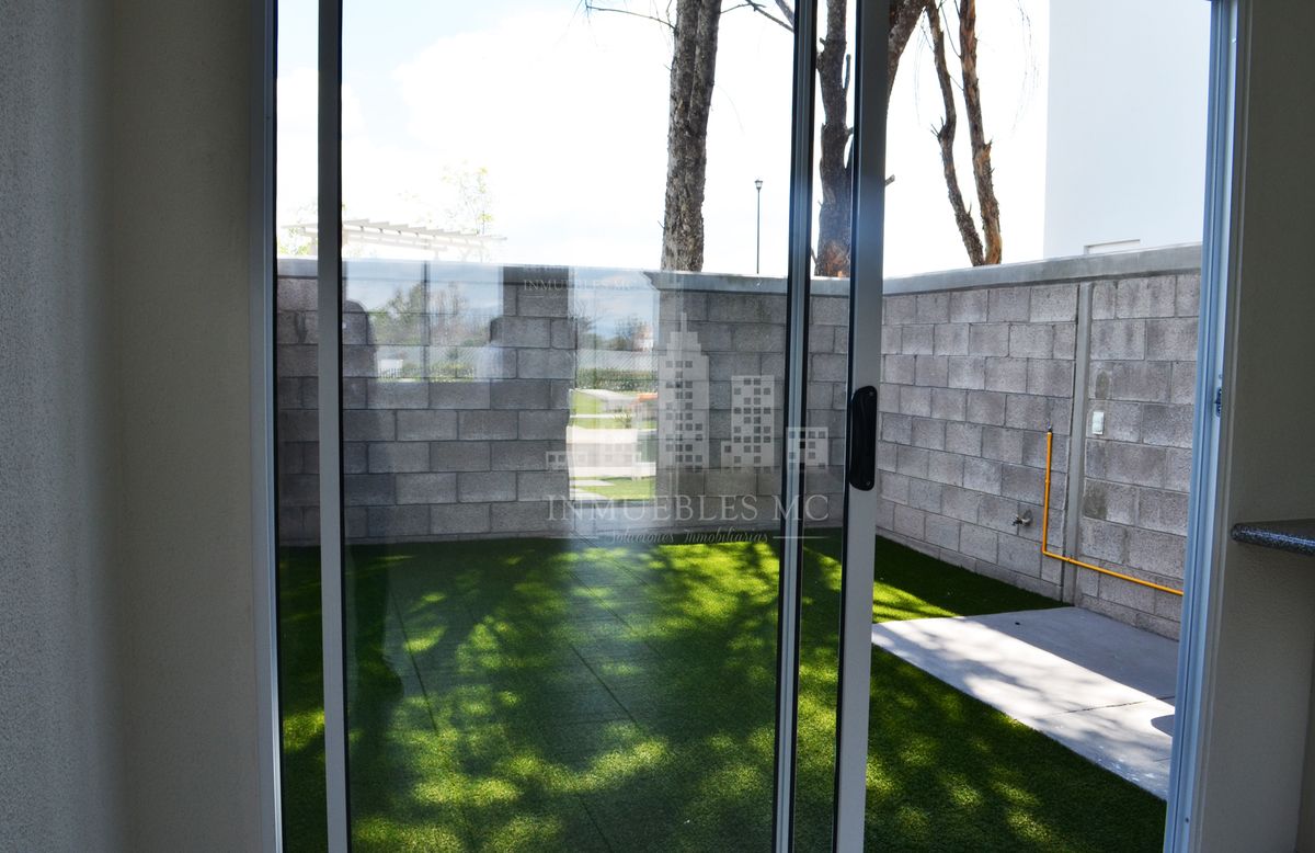 5 de 13: Patio de servicio 