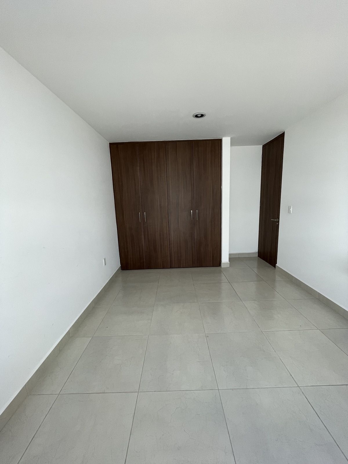 14 of 19: Habitación 2 planta alta