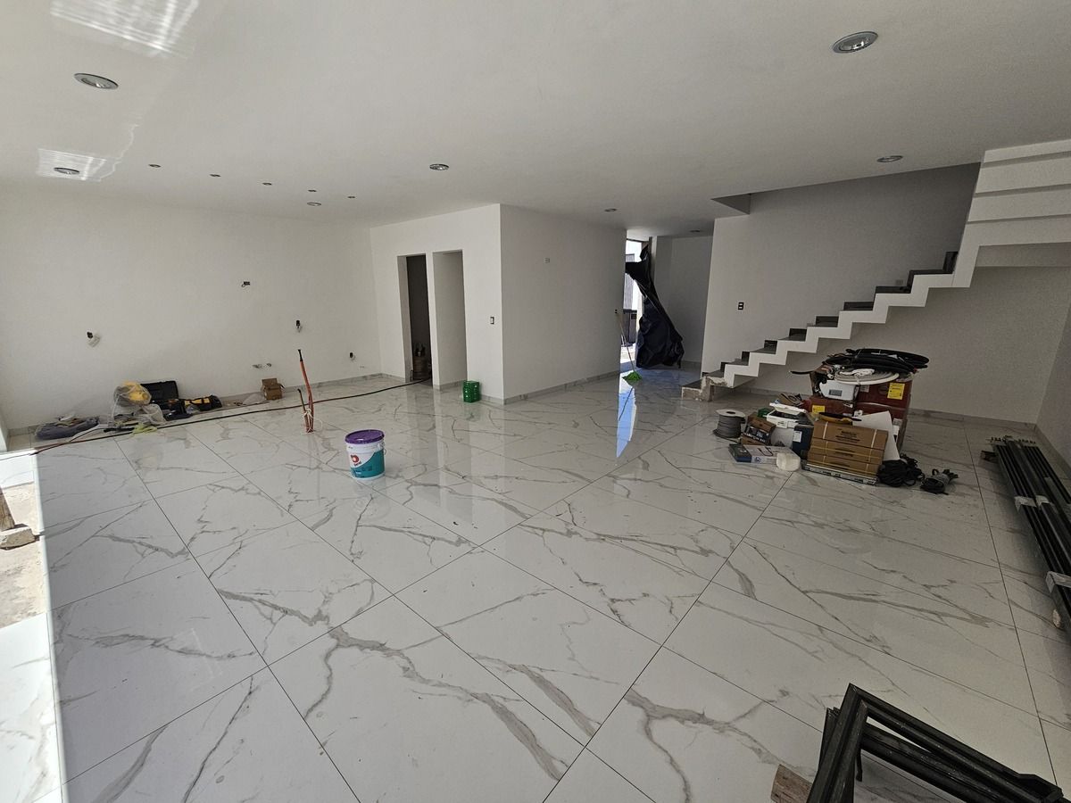 3 de 15: SALA COMEDOR Y COCINA ABIERTA