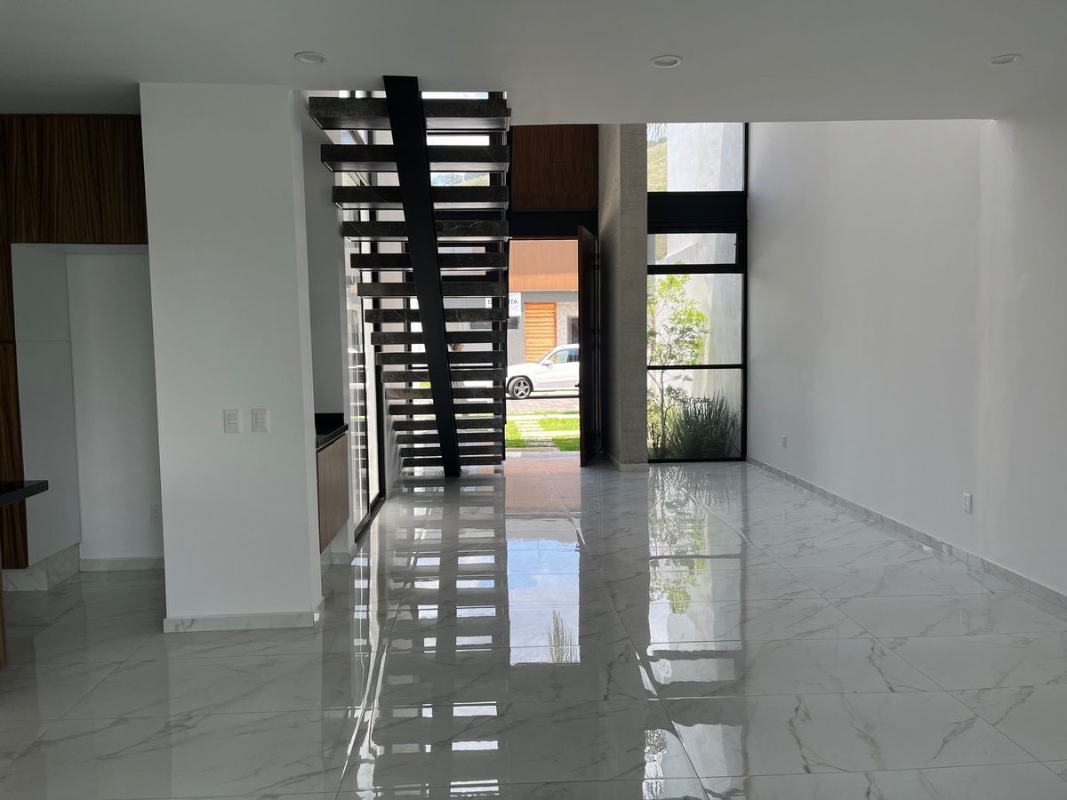 6 de 41: espaciosa sala comedor