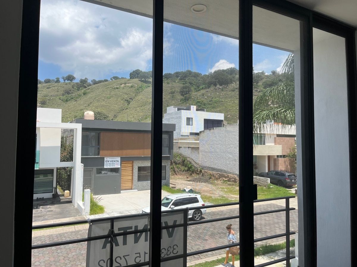 17 de 41: vista a la montaña desde balcón ppal