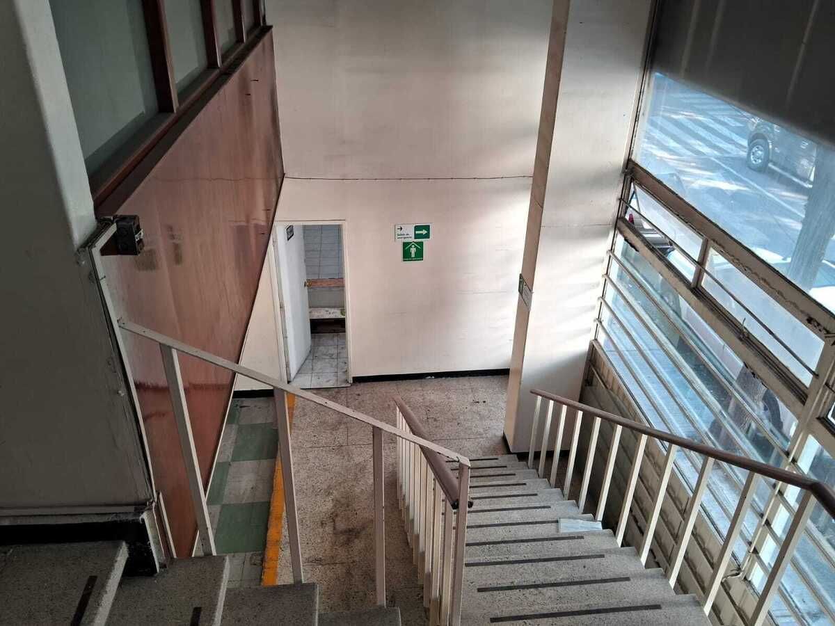 4 de 16
