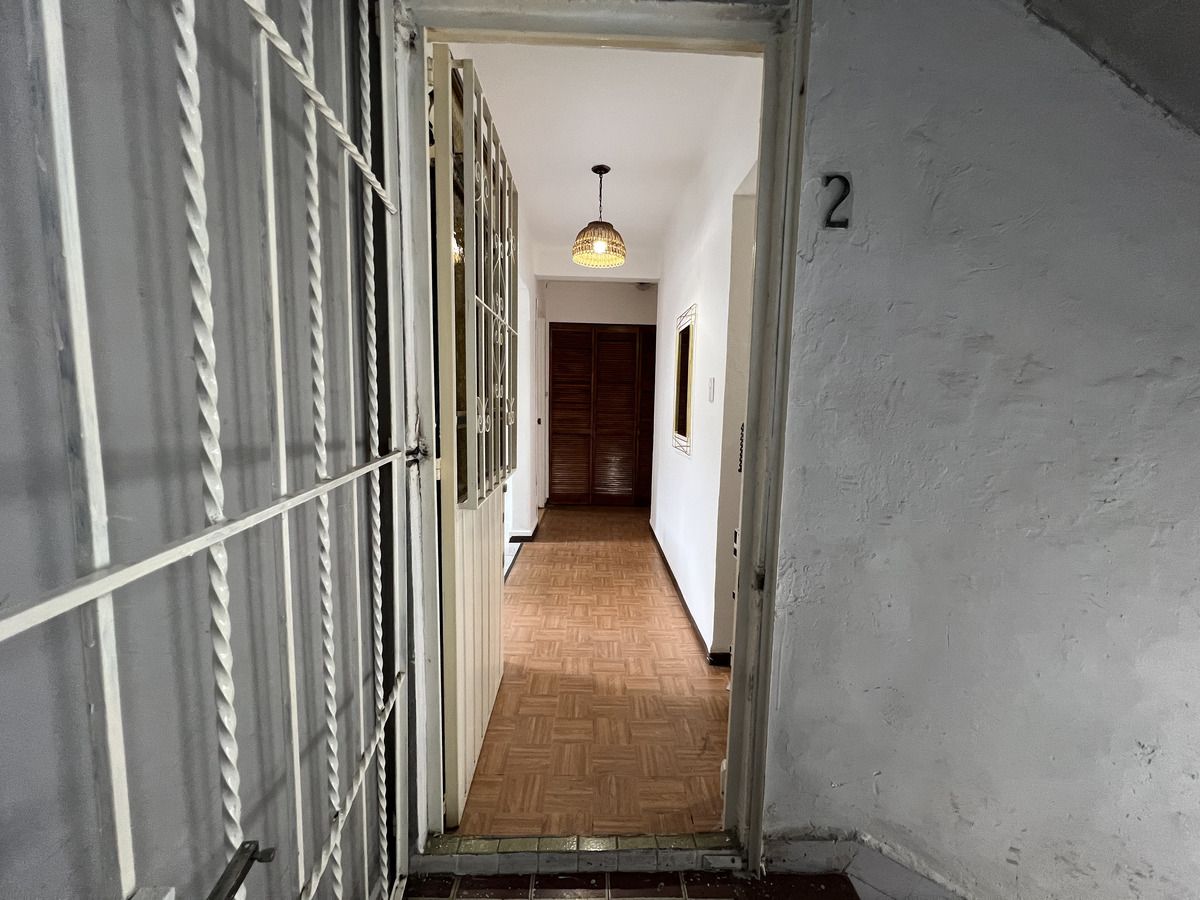 3 de 33: Entrada del departamento
