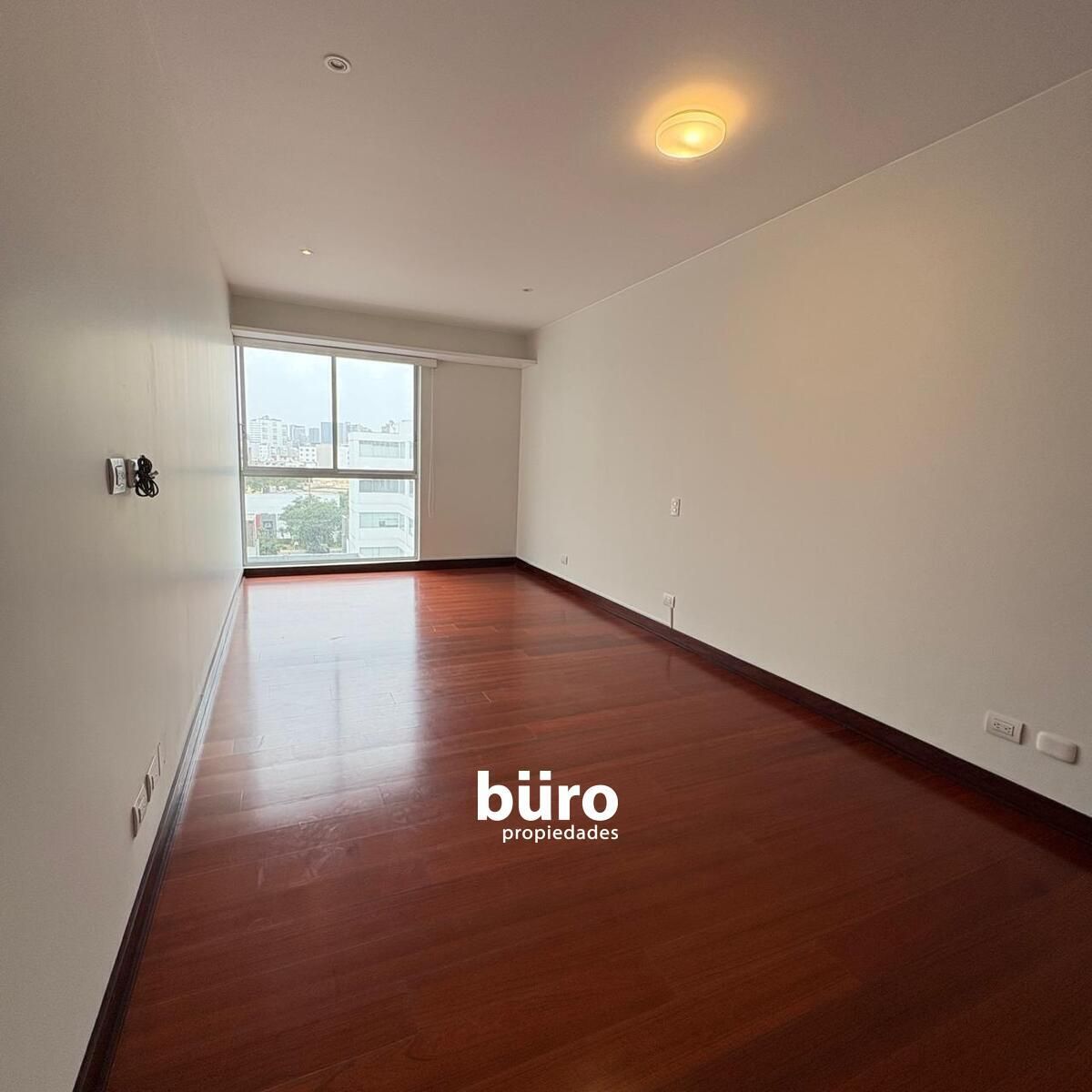 3 de 18: Gran dormitorio principal