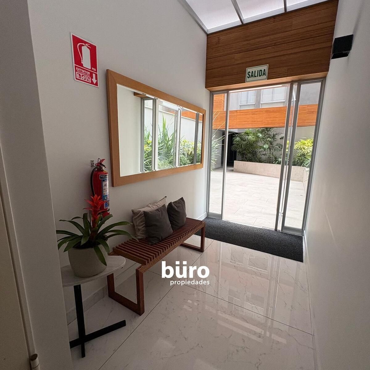 16 de 18: lobby torre B