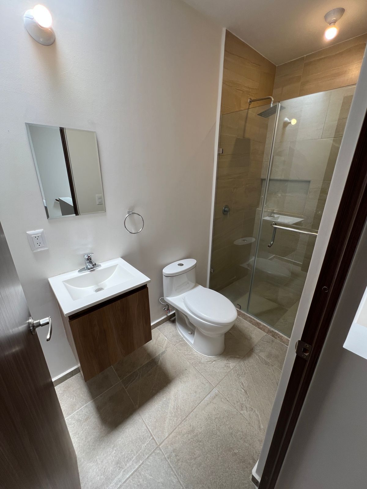 11 de 14: Baño Secundarias