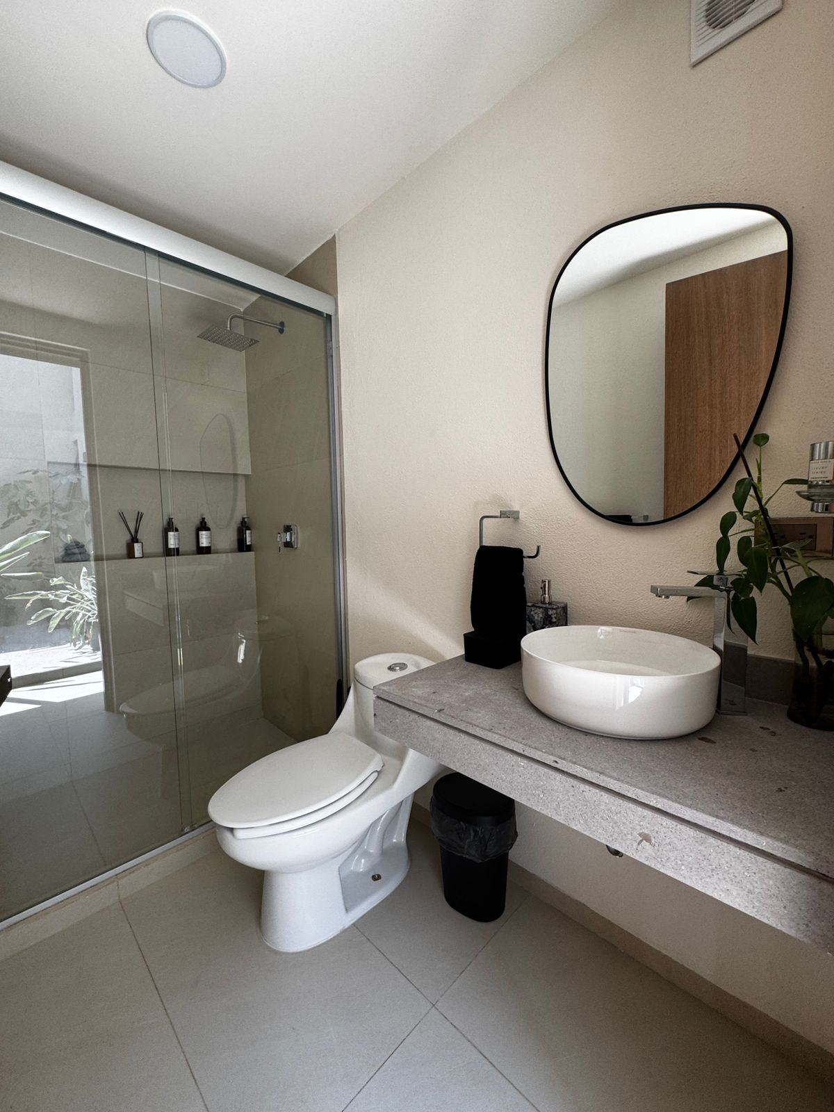 12 of 16: Baño completo visitas