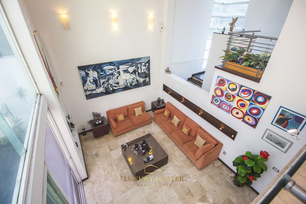 4 de 34: Casa en Las Fuentes en Venta Sala