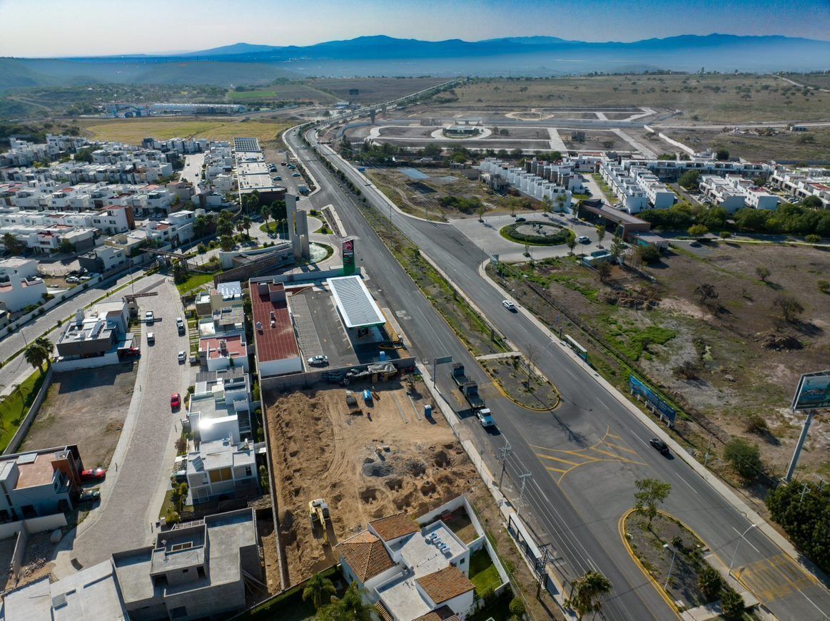 Renta local comercial en Cañadas del lago, Corregidora. Querétaro