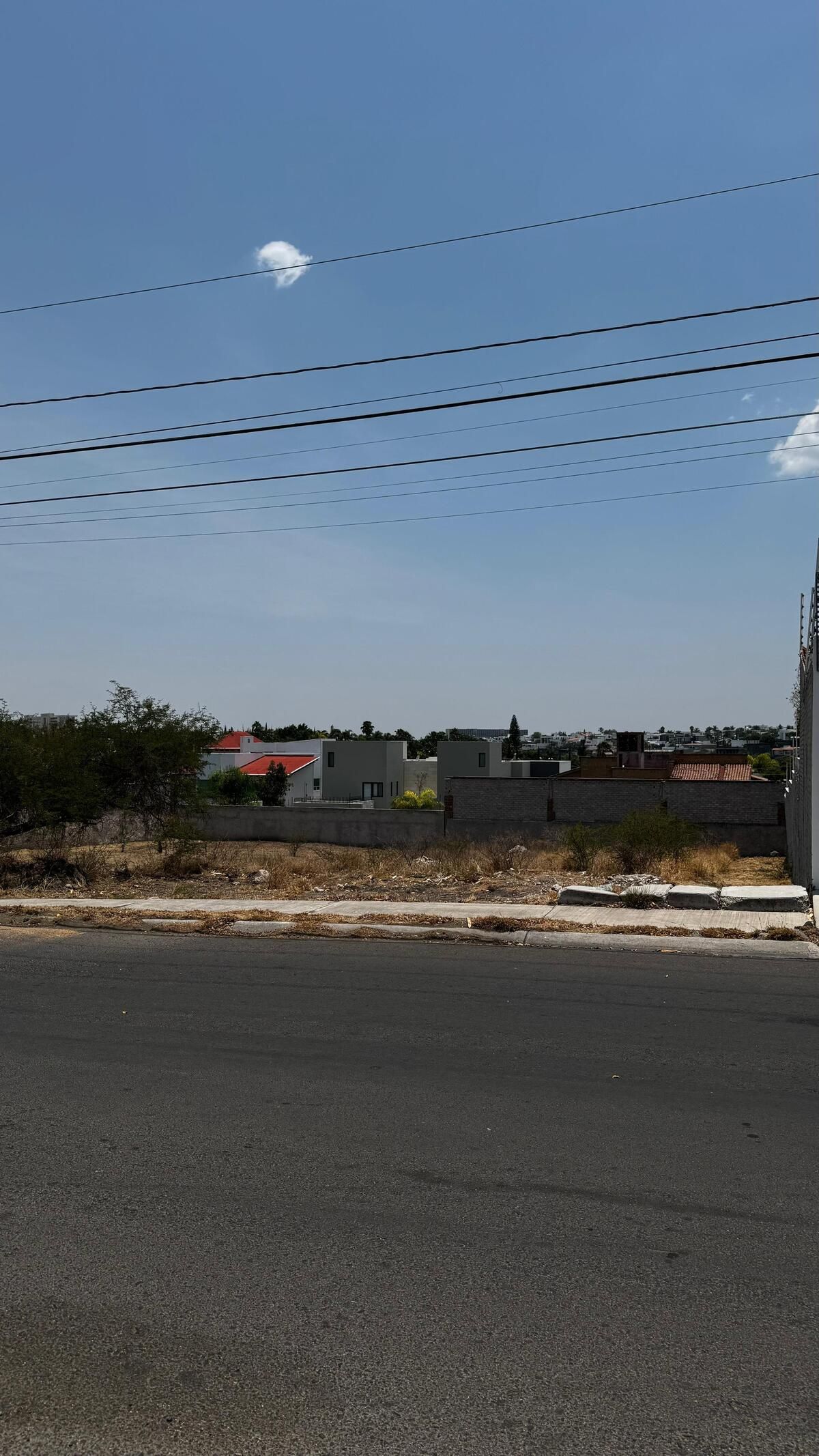 Venta de Terreno en Juriquilla - foto 2