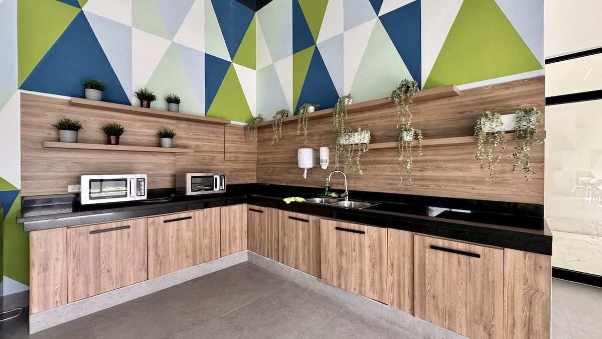6 de 9: Cocina Fría común para empleados