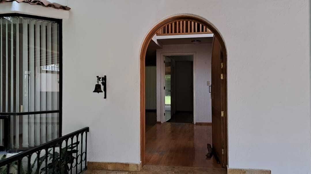4 of 14: Entrada