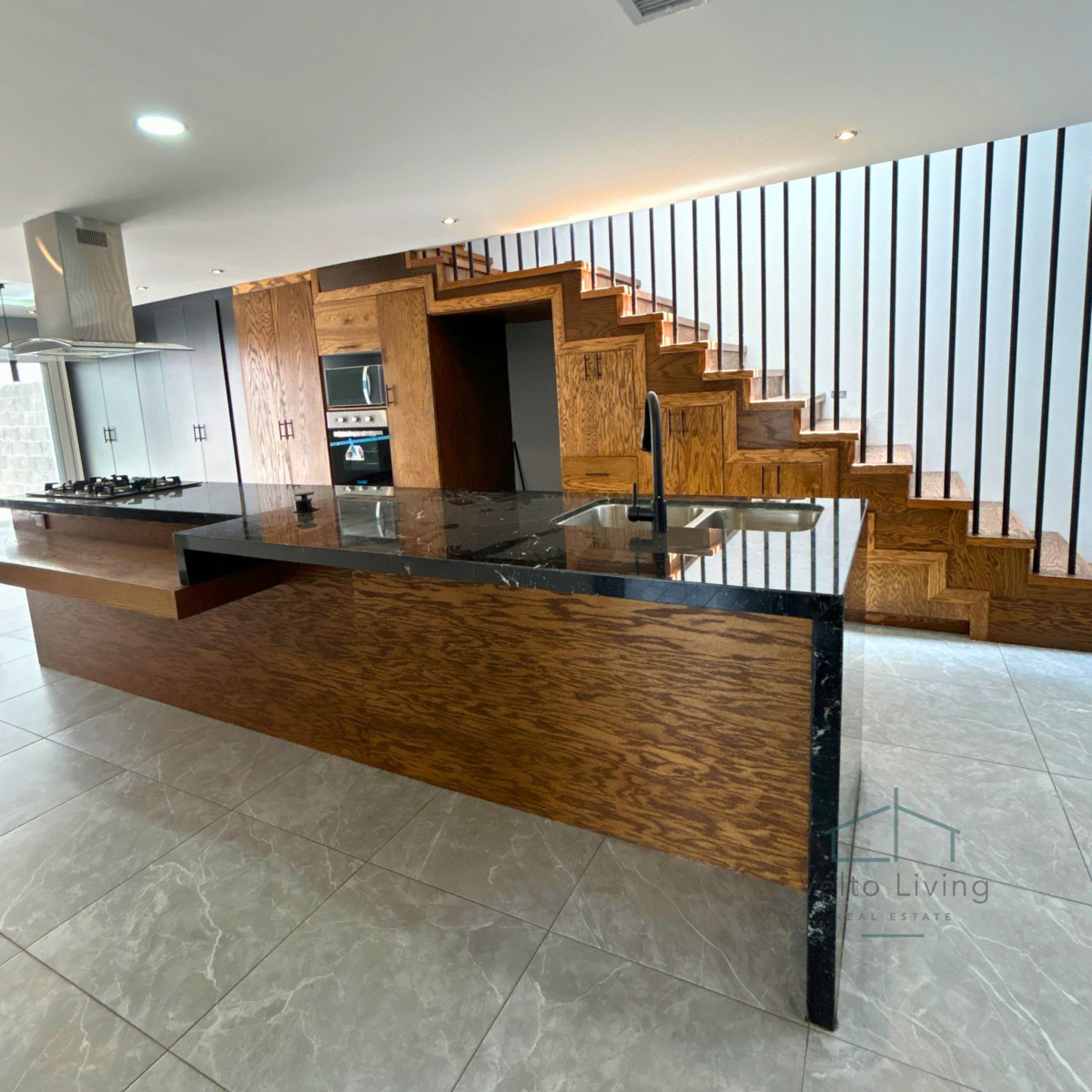 3 de 12: Cocina equipada