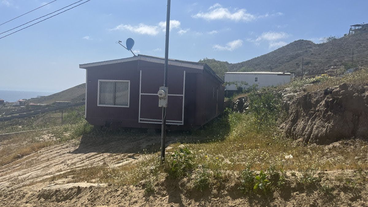 Land with mobile home in Rosarito