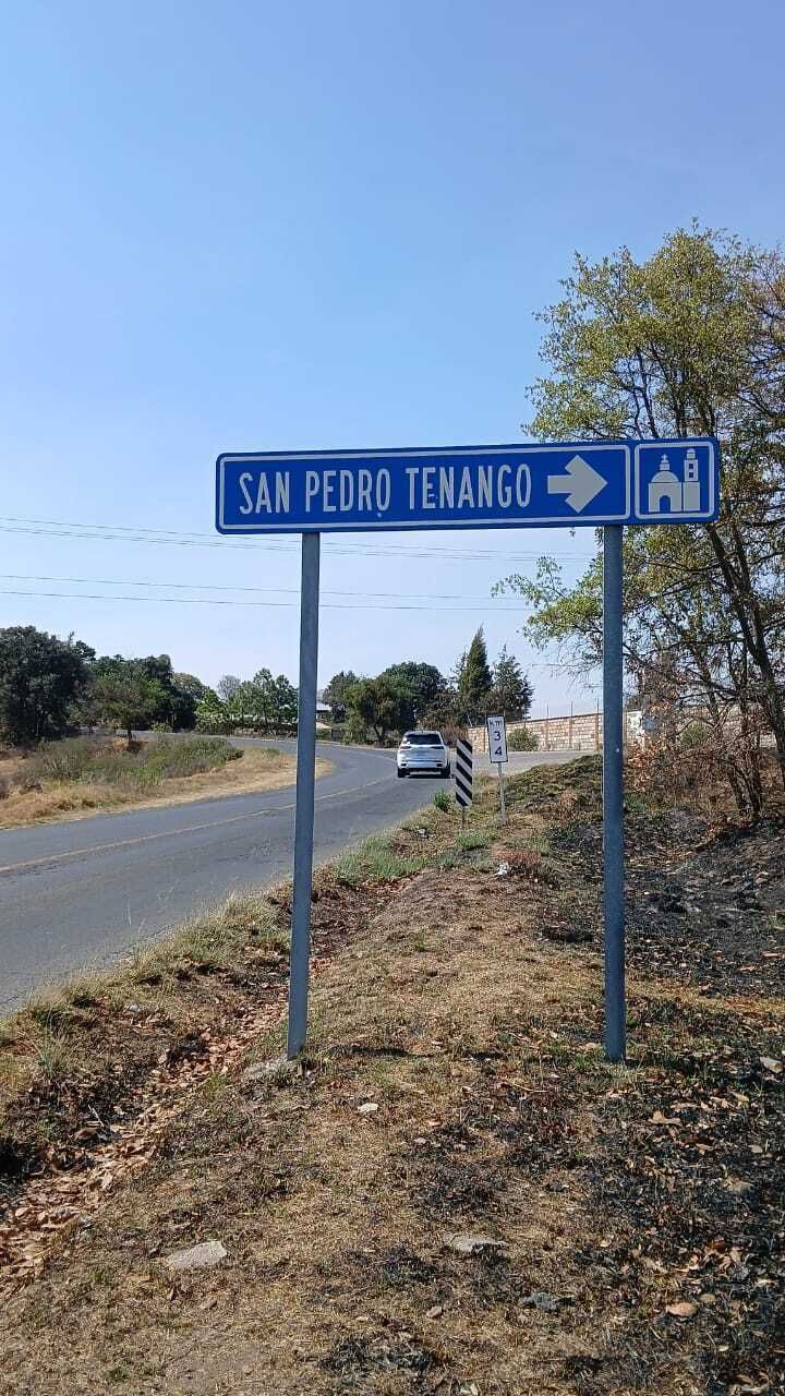 1 of 21: Carr. 300 km. 34 mano izquierda camino empedrado..a 5 minuto