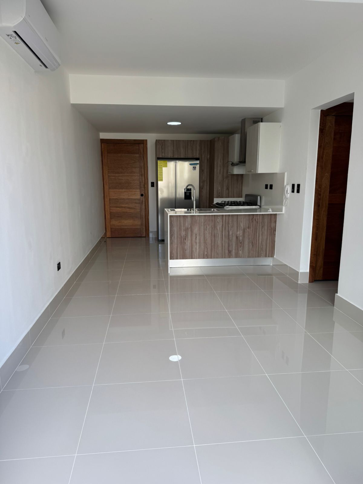 2 of 33: Sala/Cocina
