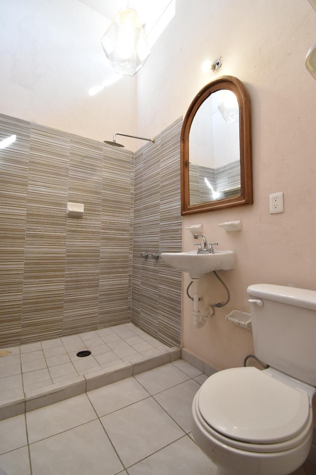 25 of 27: Baño completo