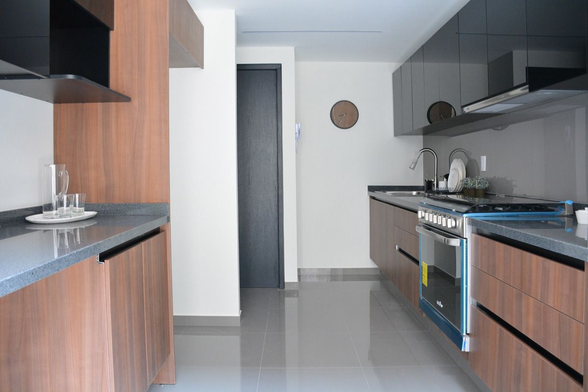 4 de 12: Cocina se entrega terminada y los baños.