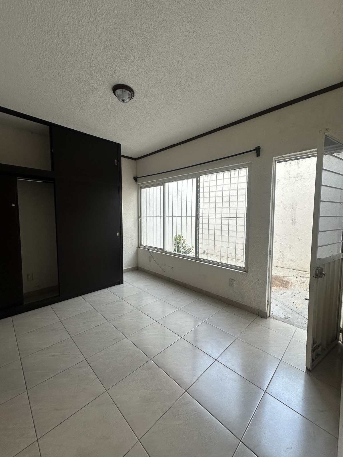 9 of 21: HAB PRICIPAL C BAÑO Y PATIO PRIV