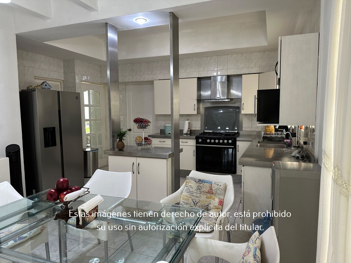 2 of 19: Casa en Venta en Colonial de la Sierra