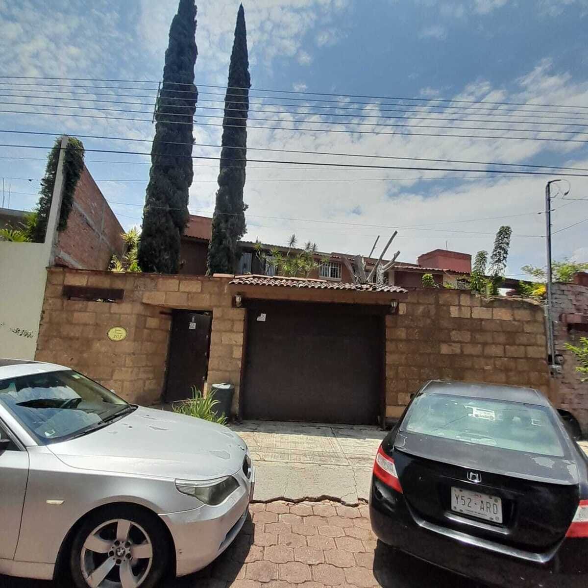 Casa en Venta en Fraccionamiento Privado Jardines del Toreo/sg/cc/fyp