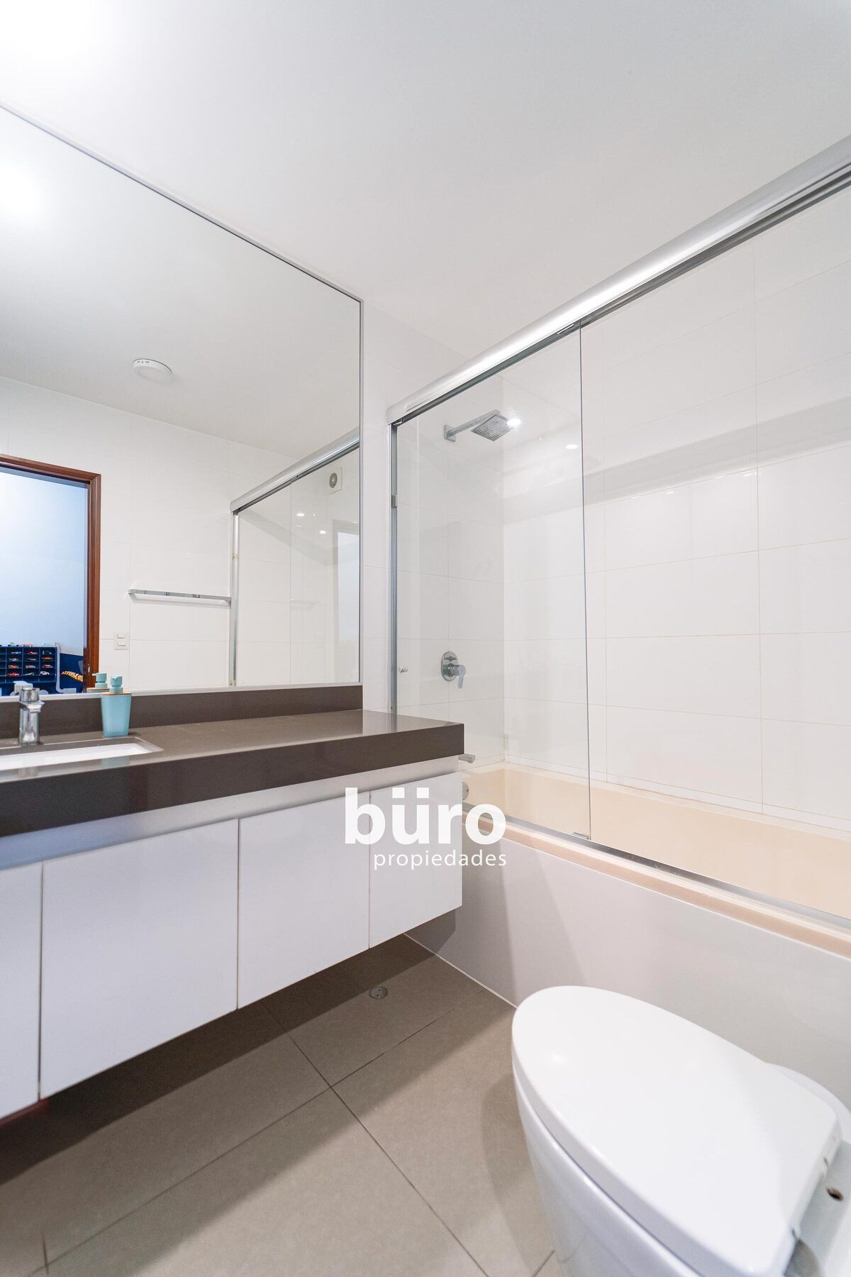 13 de 29: Baño del dormitorio secundario 1