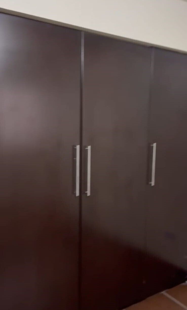7 of 14: CLOSETS RECARAMARAS