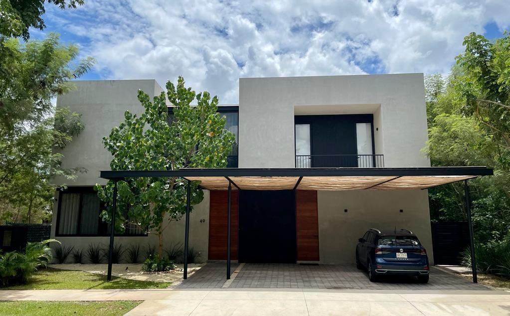 17 de 24: FACHADA