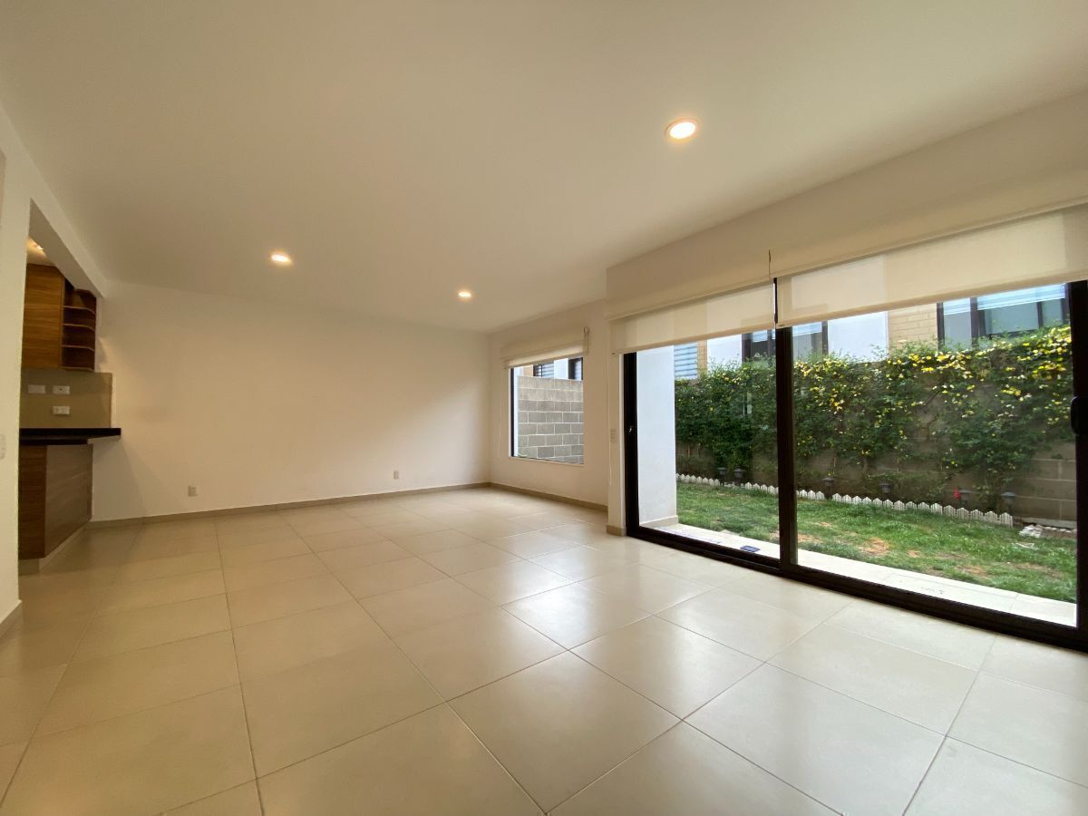 2 of 21: Sala - Comedor