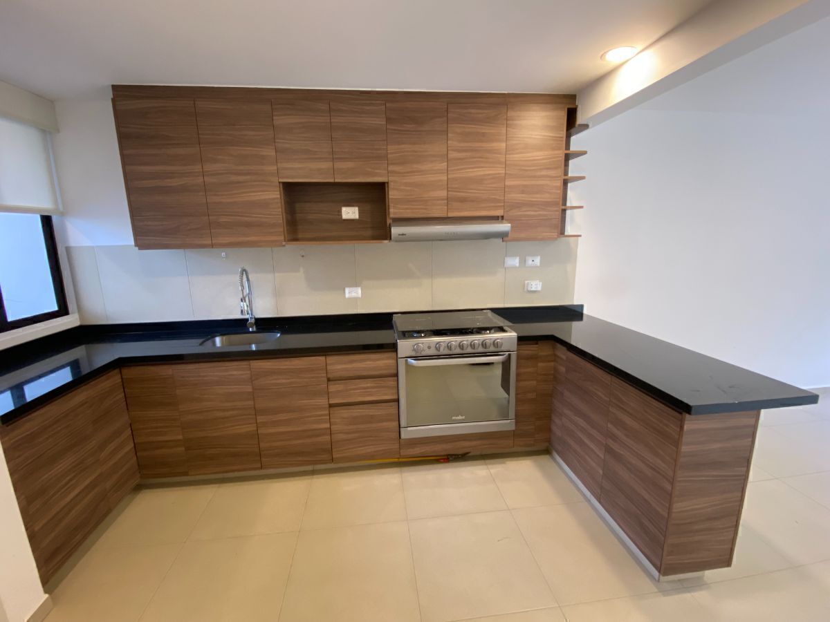 3 of 21: Cocina