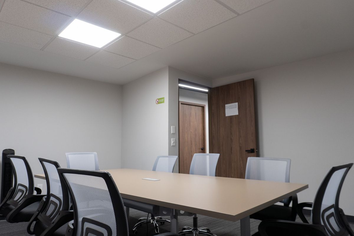 8 de 19: Sala de juntas