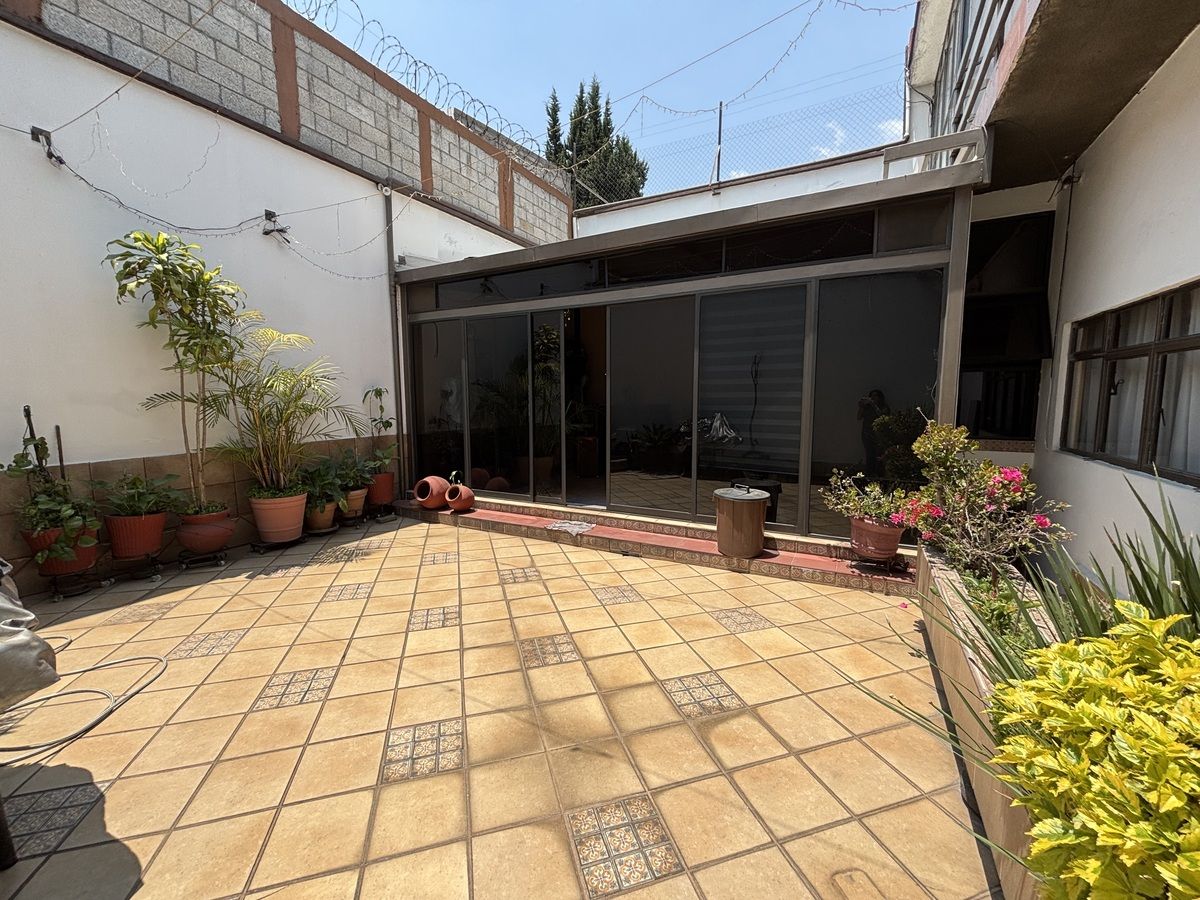 2 of 18: Casa en Venta en Ampliación Las Águilas Rayo Vende ®