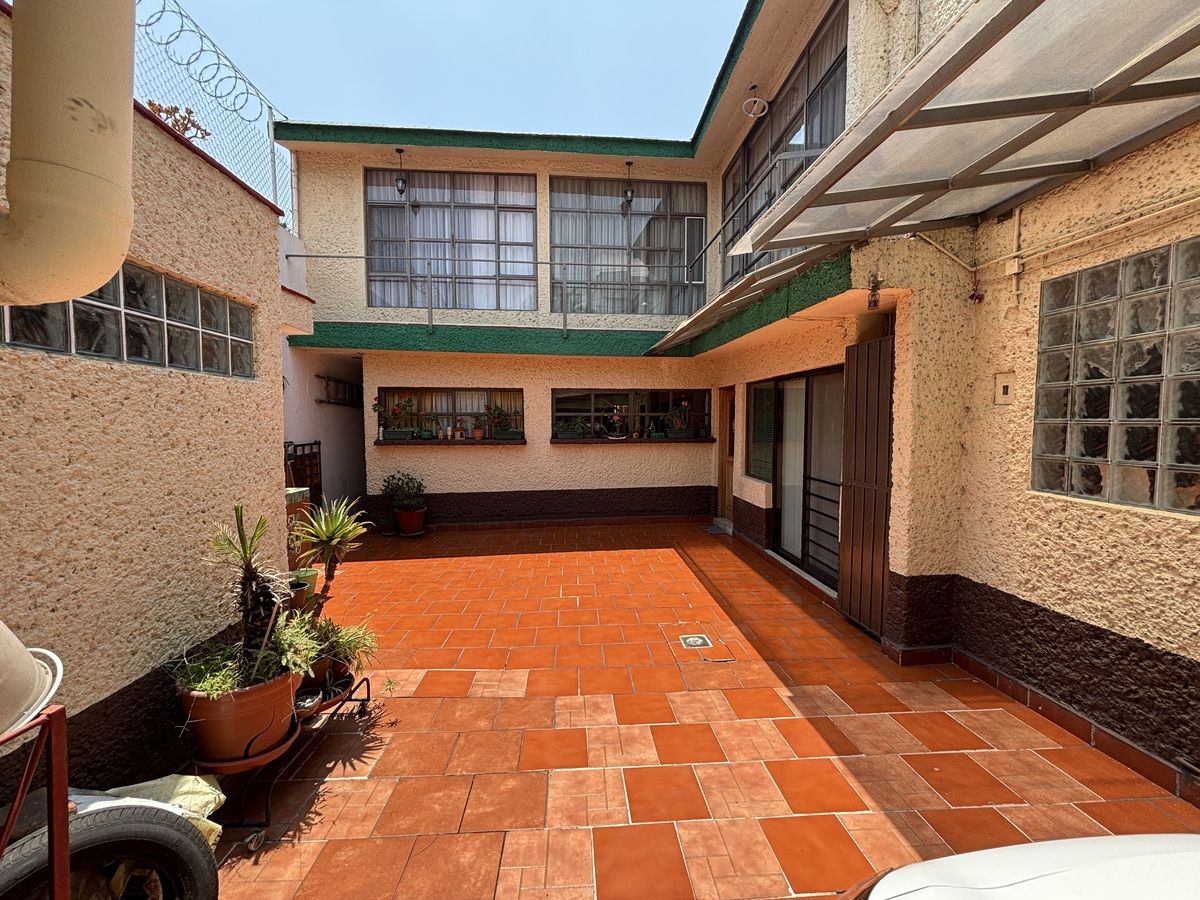 1 of 18: Casa en Venta en Ampliación Las Águilas Rayo Vende ®