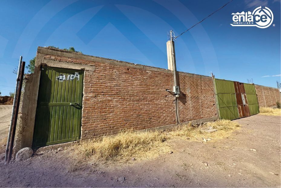 3 de 11: PUERTA DE ACCESO