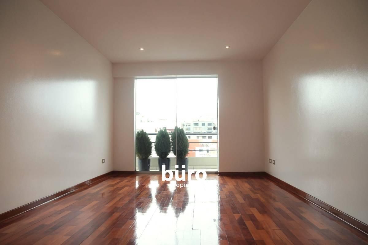 1 de 16: Sala comedor