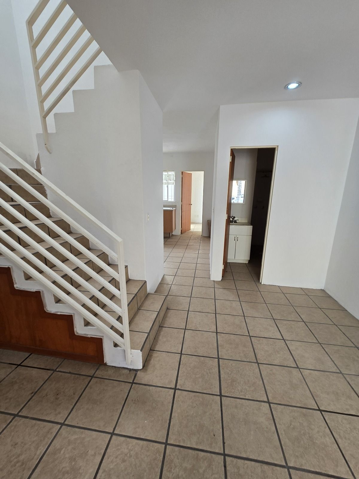 5 de 40: INGRESO A EL CONDOMINIO